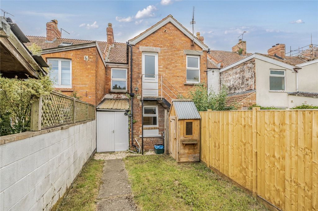 Additional image 13 of 2 bed flat for saleStation Road, Ilminster, Somerset TA19