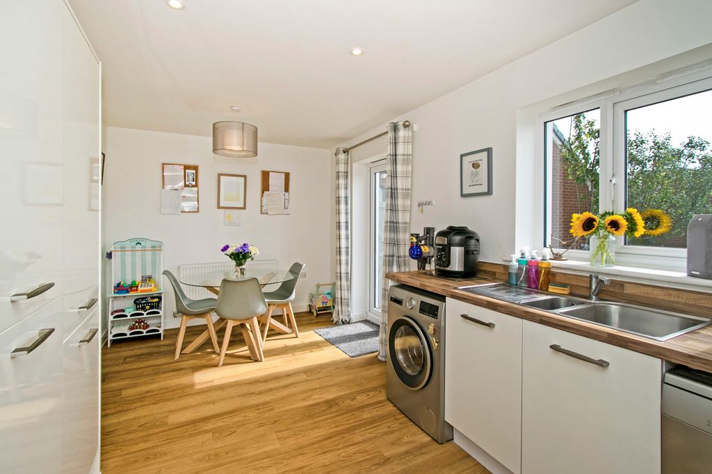 Property photo 3 of 20 Pbox-Img.Jpg