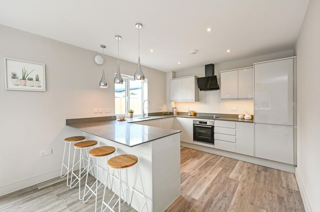 Property photo 2 of 16 Sketch_Ph18_4105773.Jpg