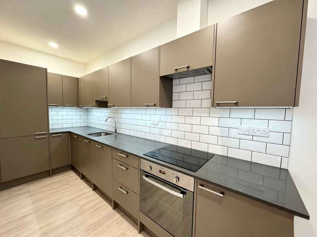 Property photo 2 of 7 3 Darwin - Kitchen