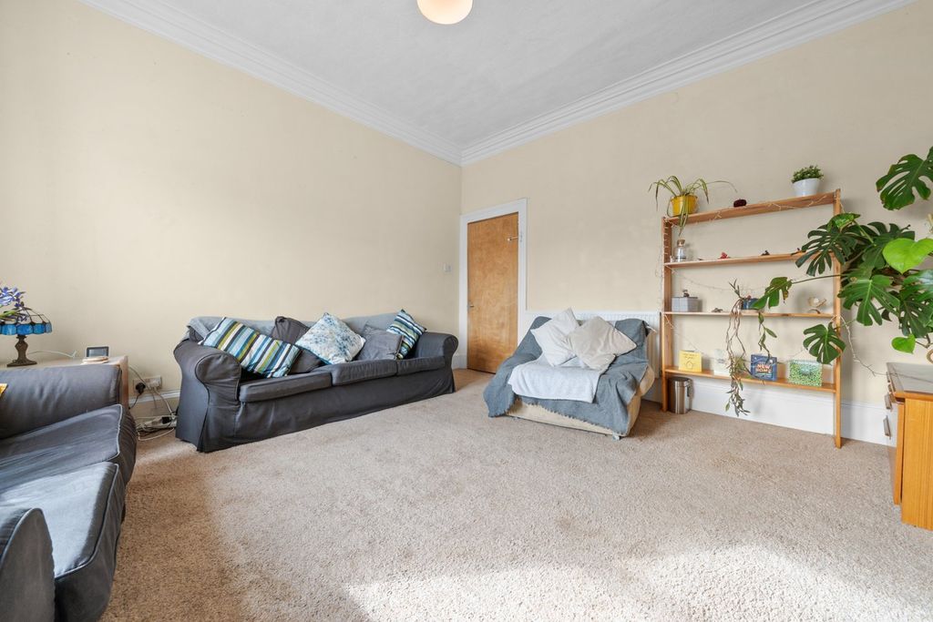 Property photo 3 of 31