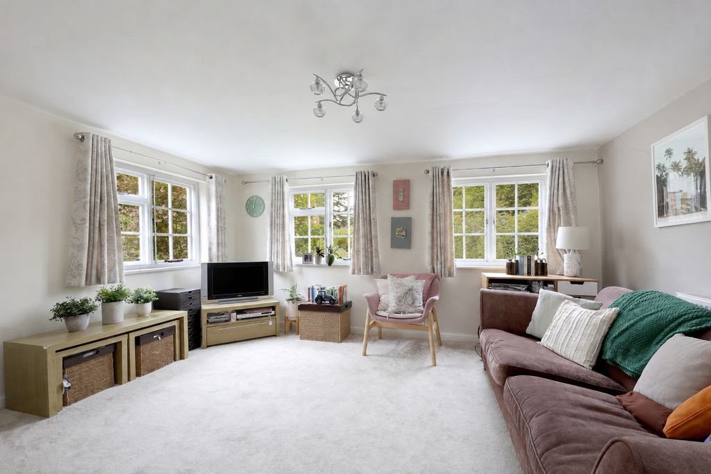 Property photo 3 of 12 Picture No. 20