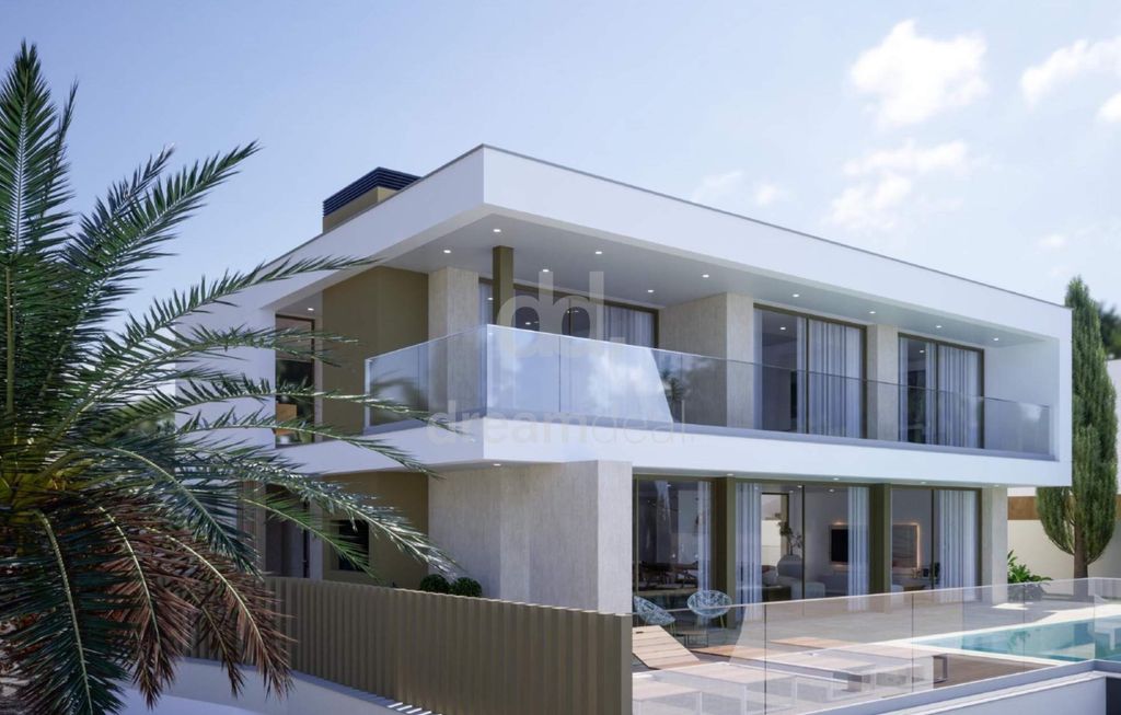 Property photo 3 of 33