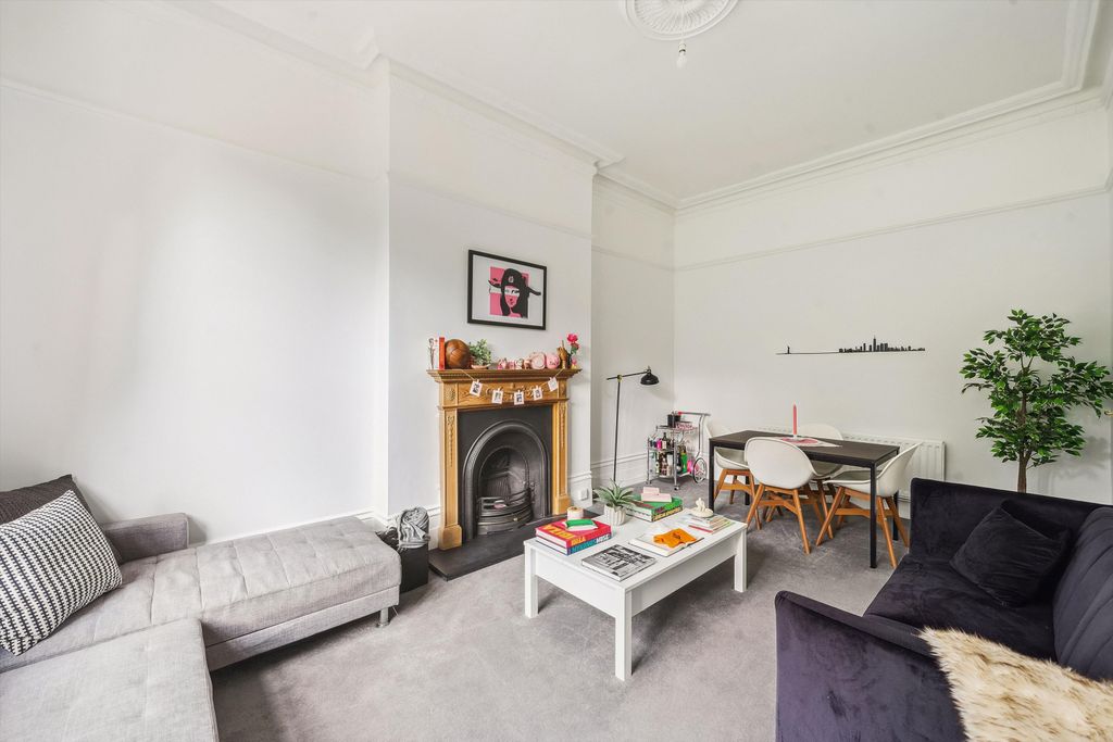 Property photo 3 of 10 Image