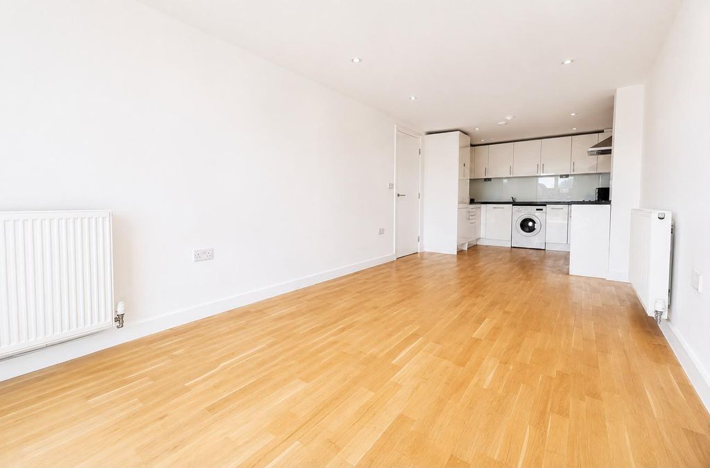 Property photo 3 of 9