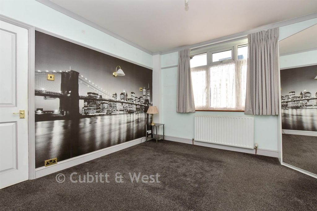 Property photo 1 of 15 Bedroom 2