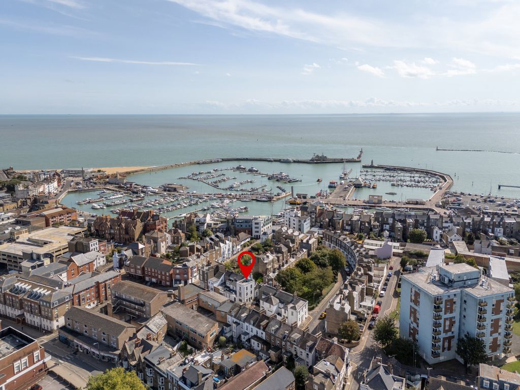 Property photo 1 of 21