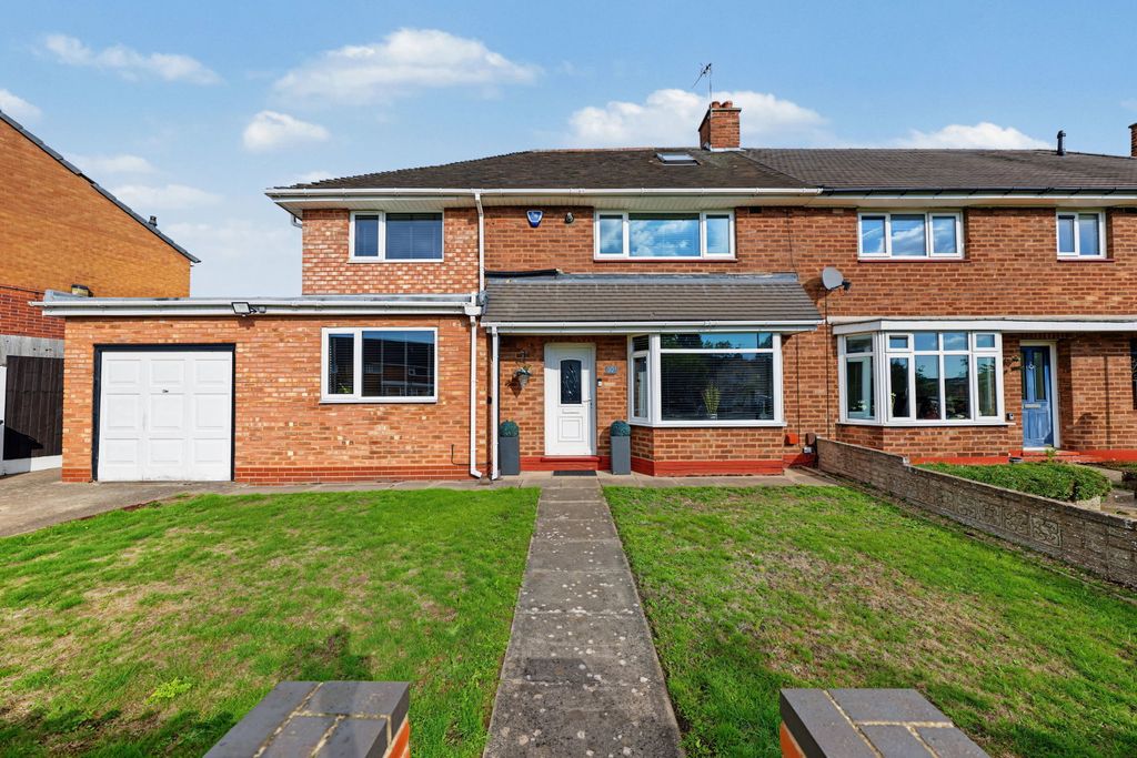Property photo 1 of 21