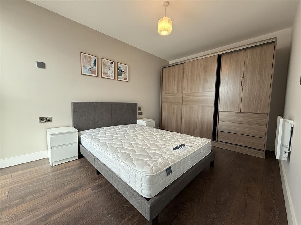 Property photo 3 of 10 Bedroom 2.Jpeg