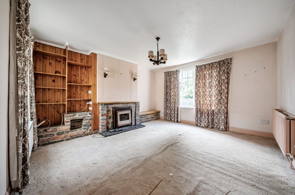 Property photo 2 of 22 1303487-8-684725A3Eca98