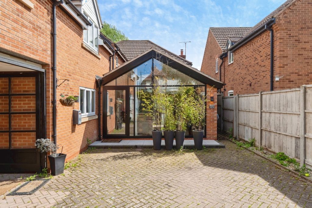 Property photo 3 of 51 Pbox-Img.Jpg
