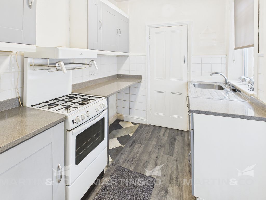 Property photo 1 of 12 Cam02406G0-Pr0517-Still003