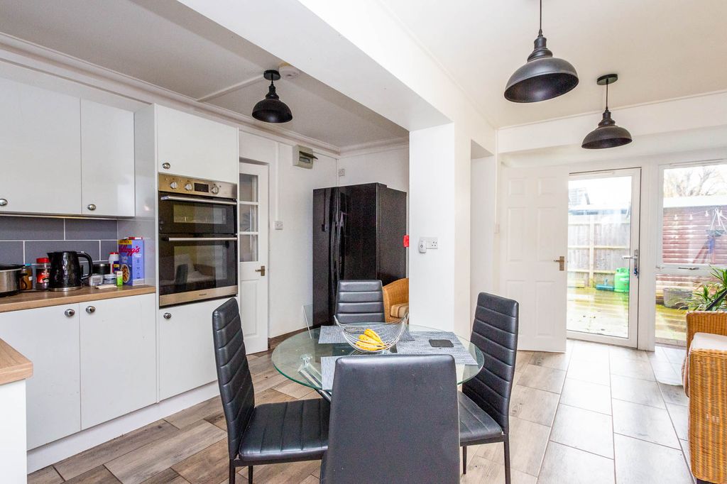 Property photo 3 of 16 Kitchen