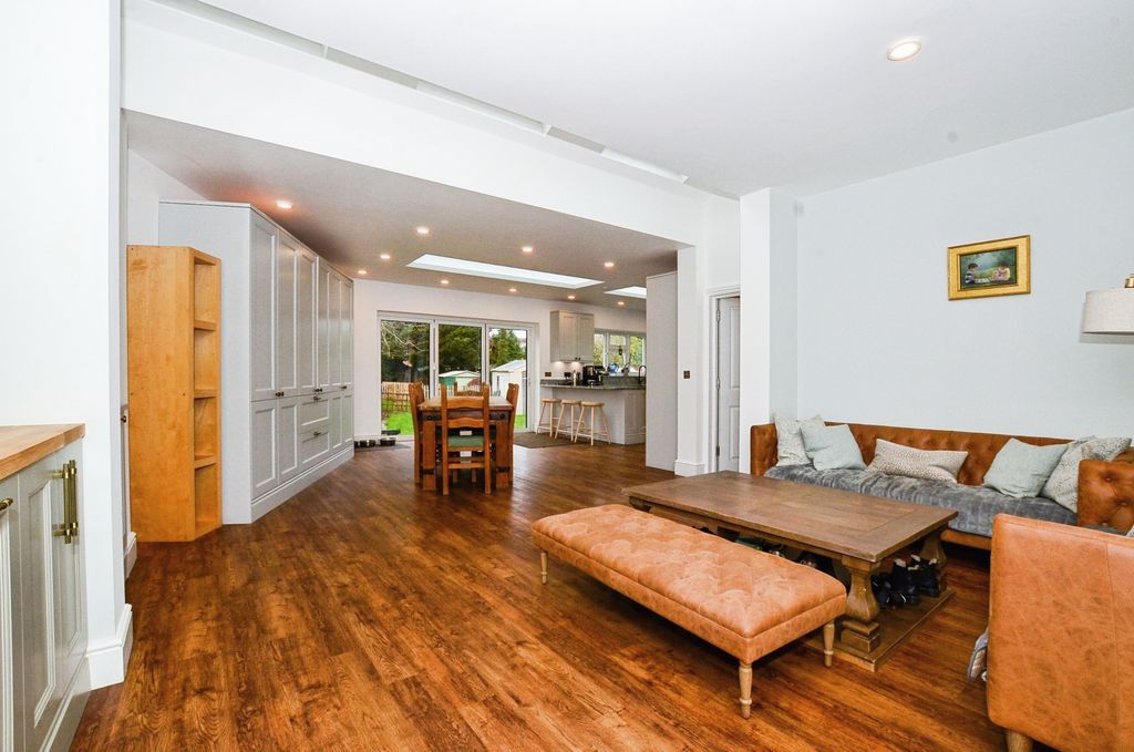 Property photo 2 of 18 Dsc_9334