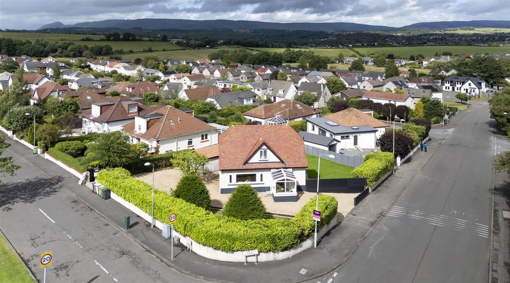 Property photo 1 of 76 01-1_Stockiemuir_Ave_Bearsden_001.Jpg