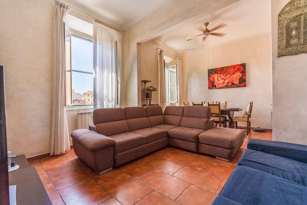 Property photo 1 of 25