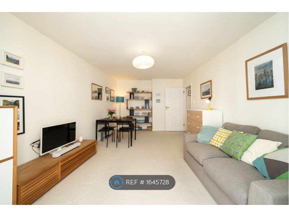 Property photo 2 of 7 Living