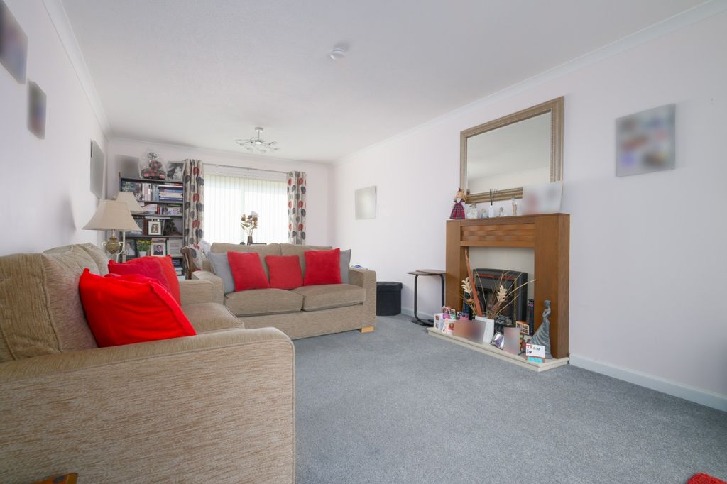 Property photo 2 of 22
