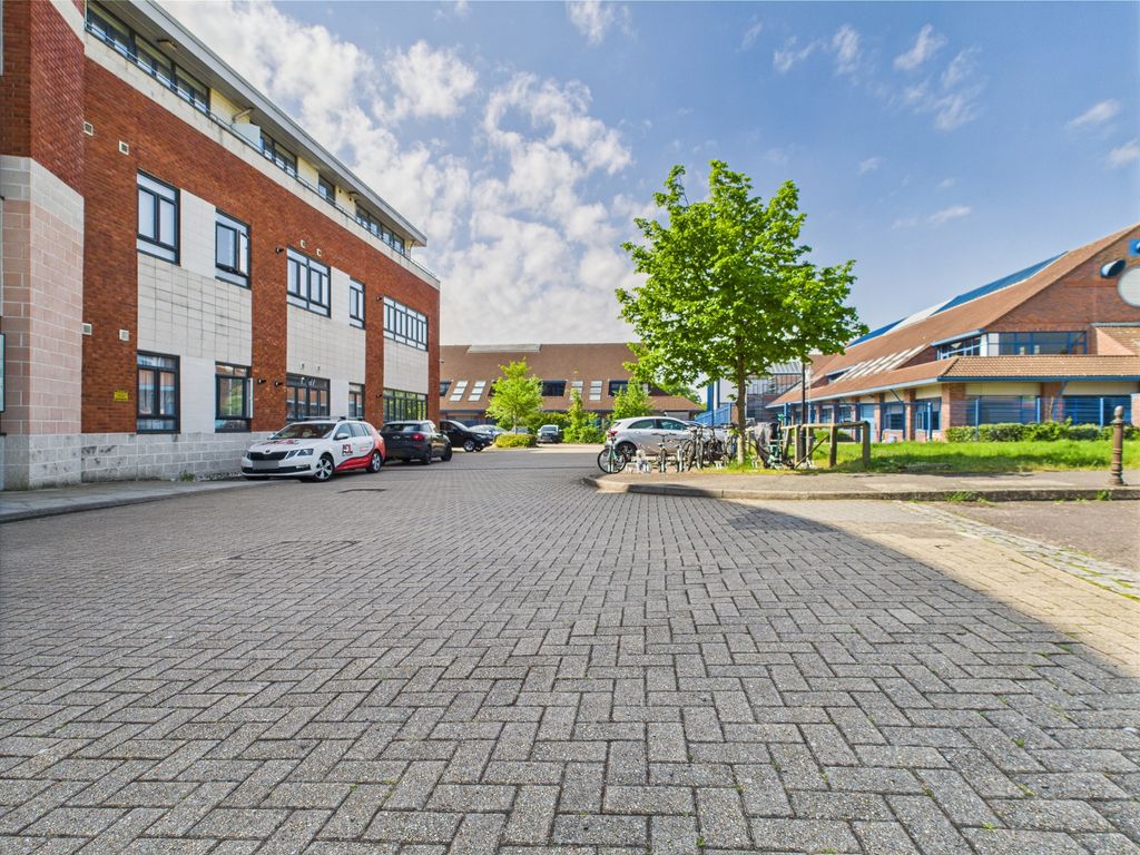 Property photo 2 of 3