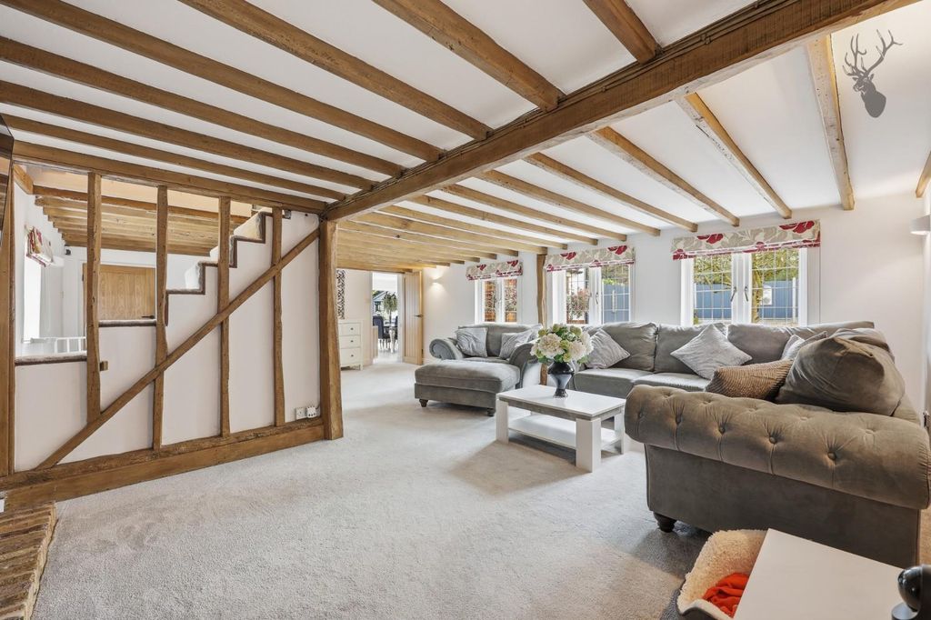 Property photo 3 of 31