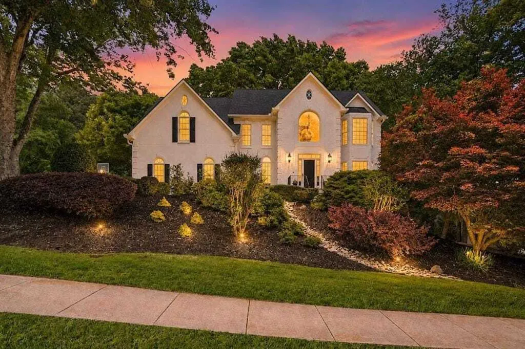 Property photo 1 of 31