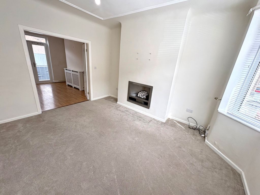 Property photo 2 of 20 Image