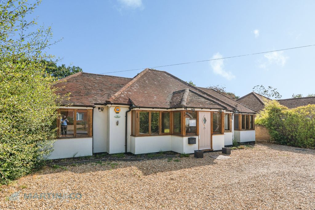 Property photo 1 of 18 Gu249Np-Fa-Dsc06220