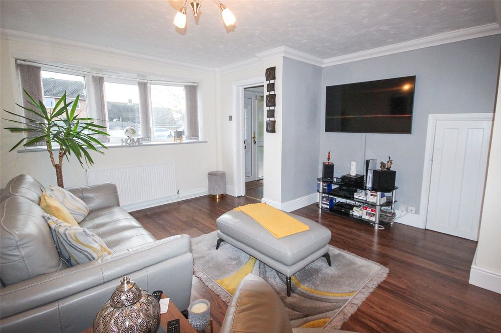 Property photo 2 of 15 Picture No. 18