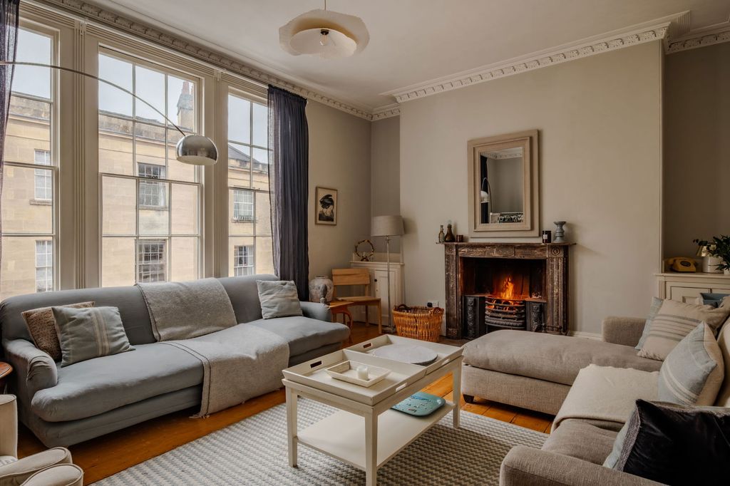 Property photo 2 of 29