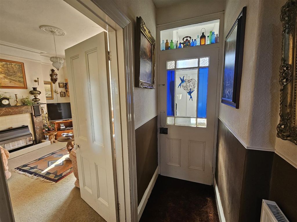 Property photo 2 of 26 Hall.Jpg