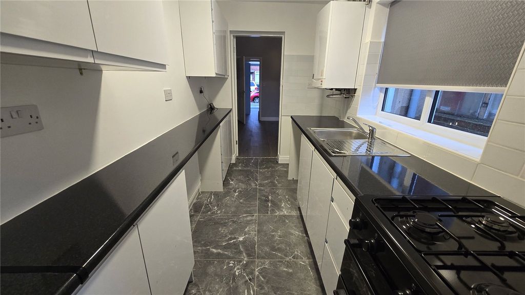 Property photo 2 of 8 Picture No. 06