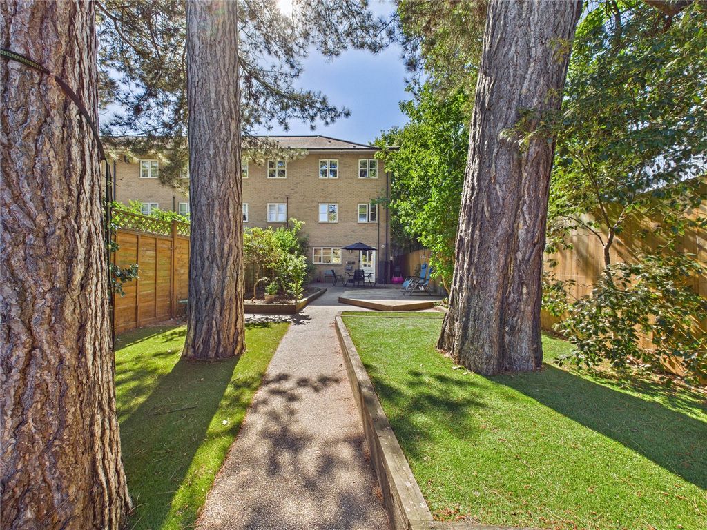 Property photo 1 of 16 1 - Picture No. 01