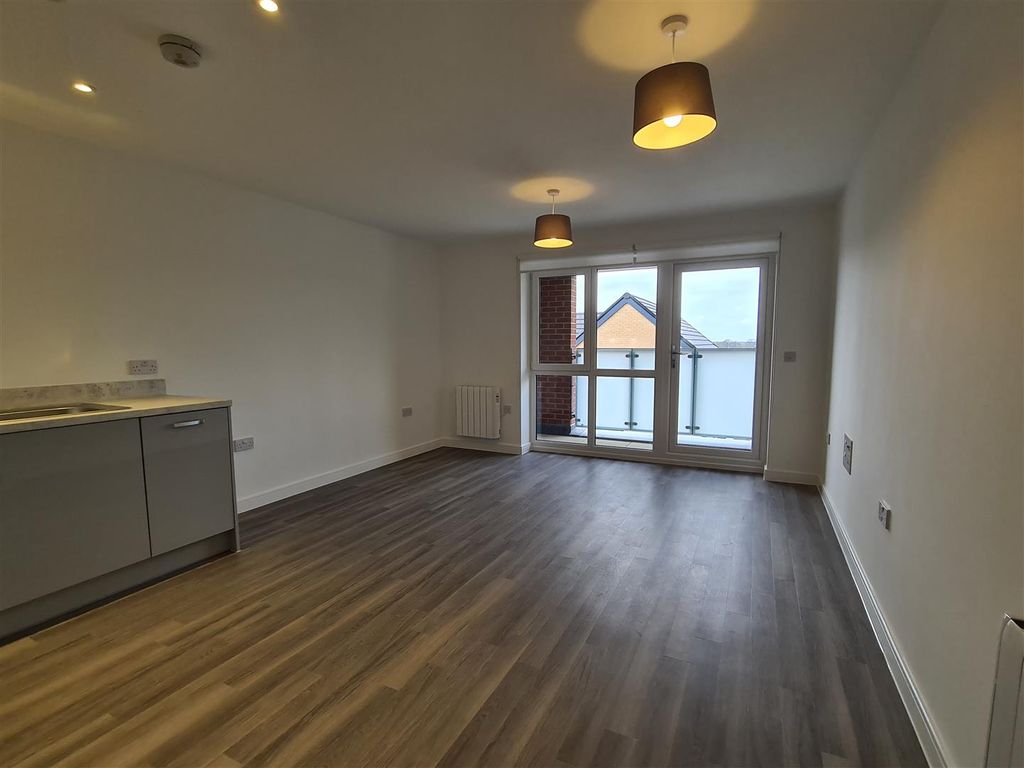 Property photo 3 of 6