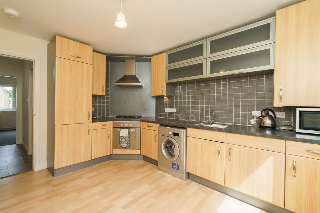 Property photo 1 of 12 Kitchen 1