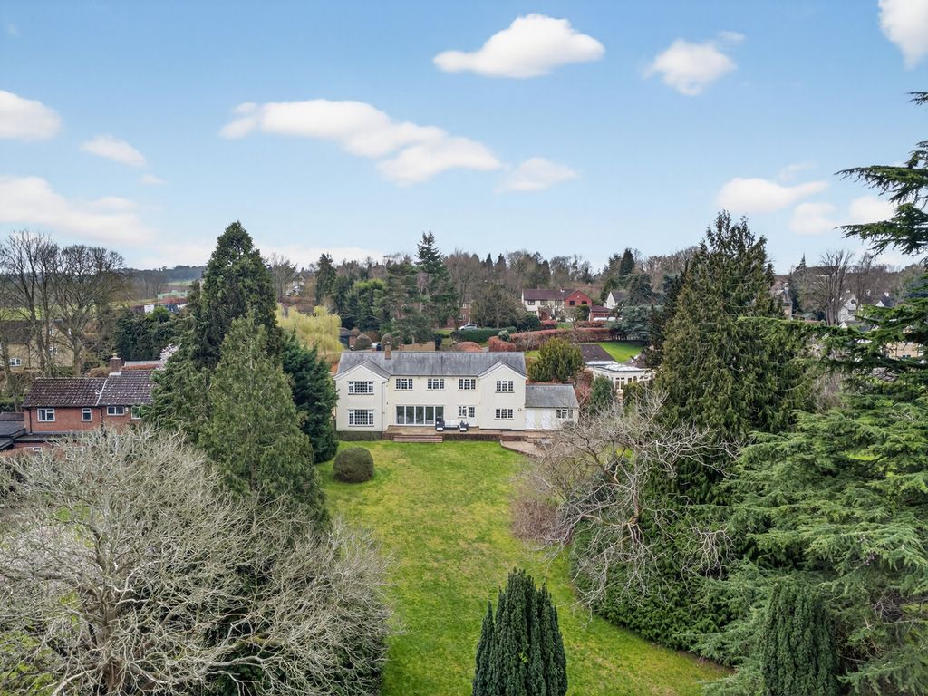 Property photo 3 of 32