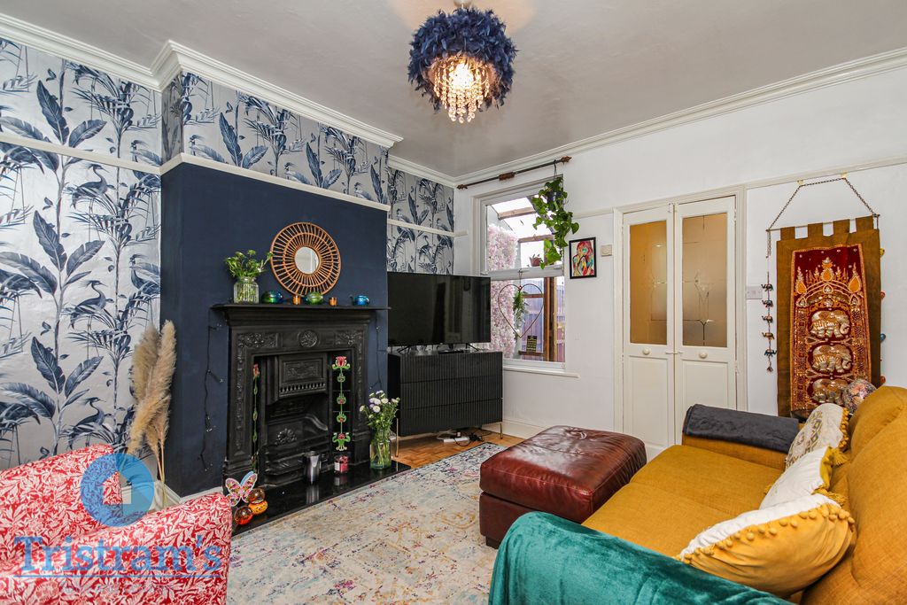 Property photo 2 of 14