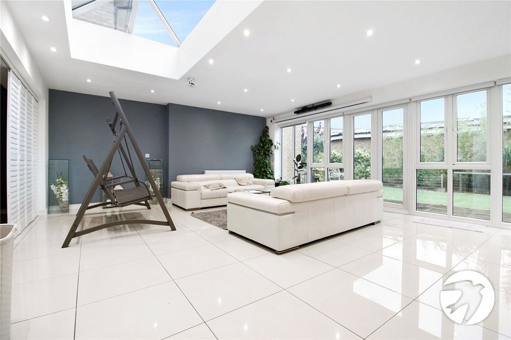 Property photo 2 of 15 Open Plan Living