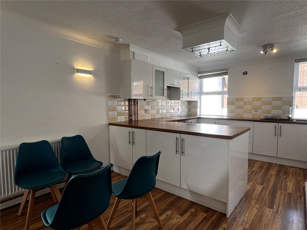 Property photo 2 of 13 Kitchen/Dining Room