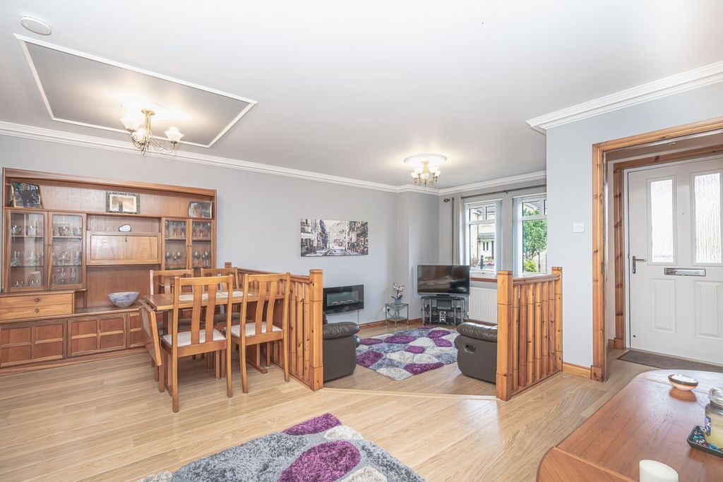Property photo 3 of 30