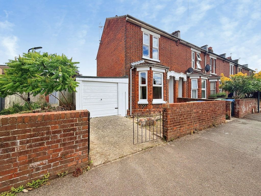 Property photo 1 of 12