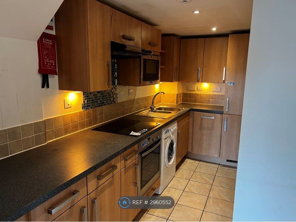 Property photo 3 of 10 Kitchen