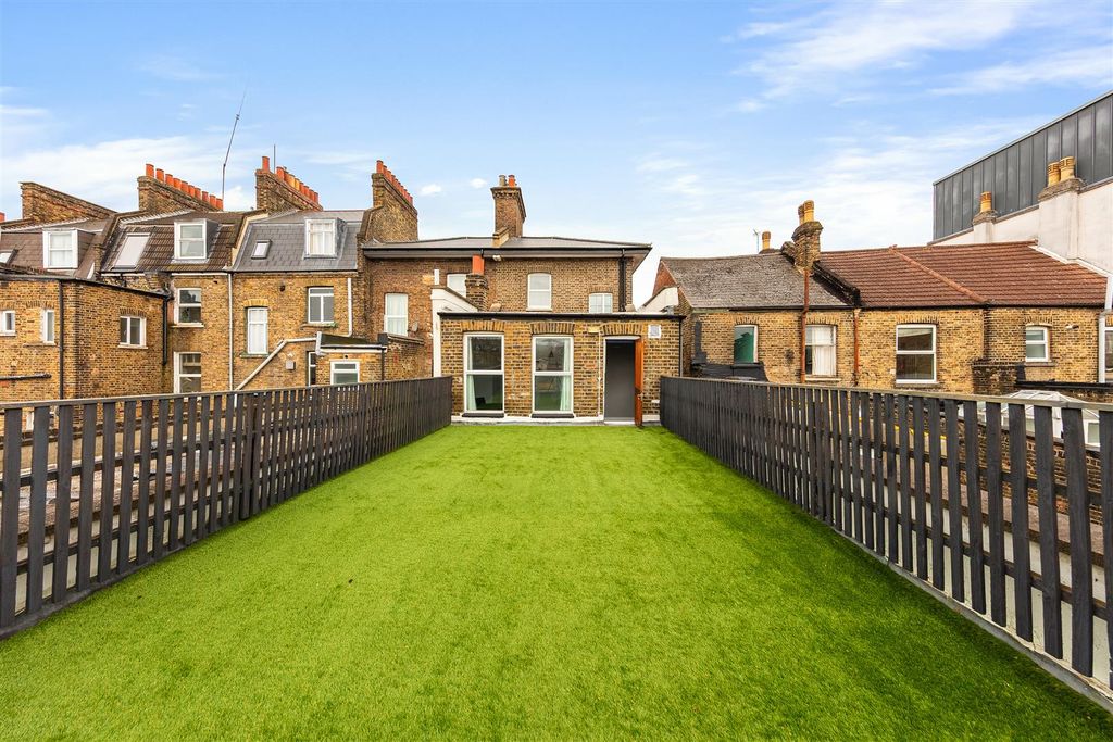 Property photo 3 of 11 094A1948.Jpg