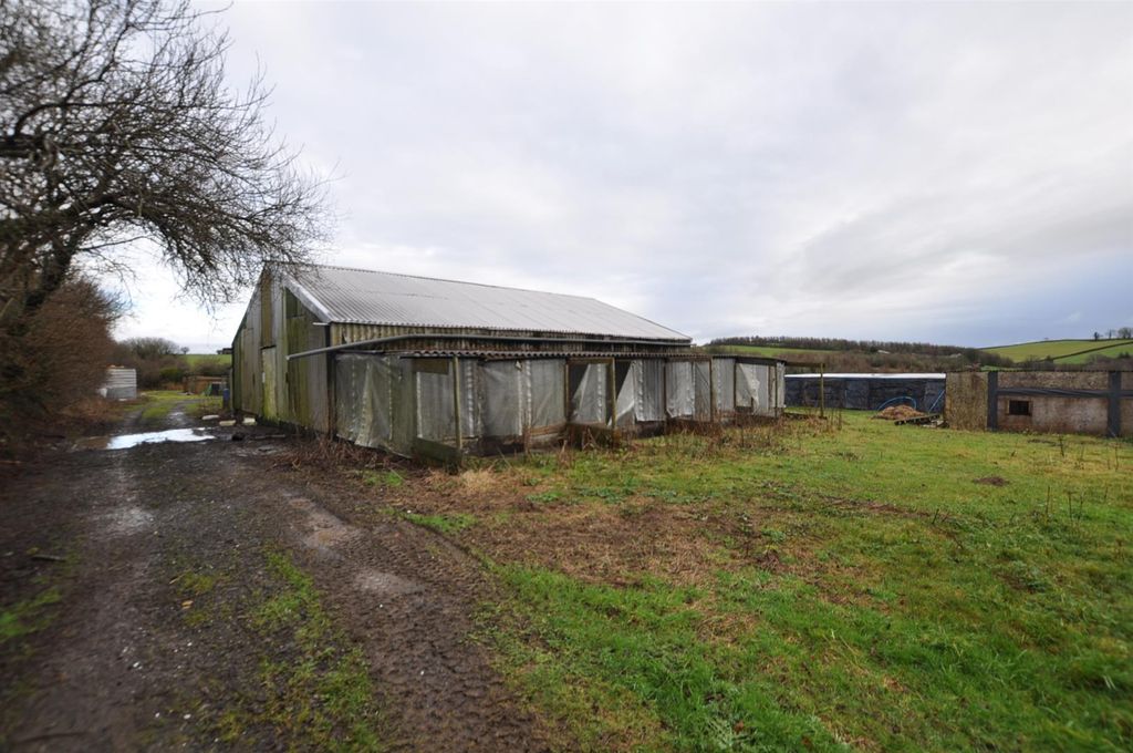 Property photo 3 of 20 Externally