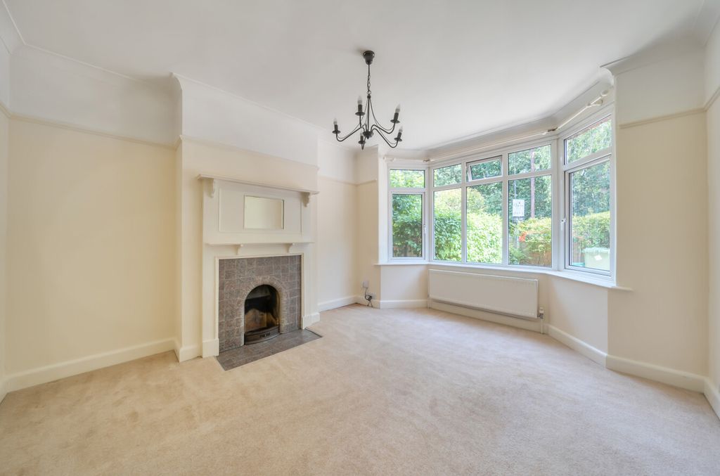 Property photo 3 of 12 1485265-10-6A4Bb7...