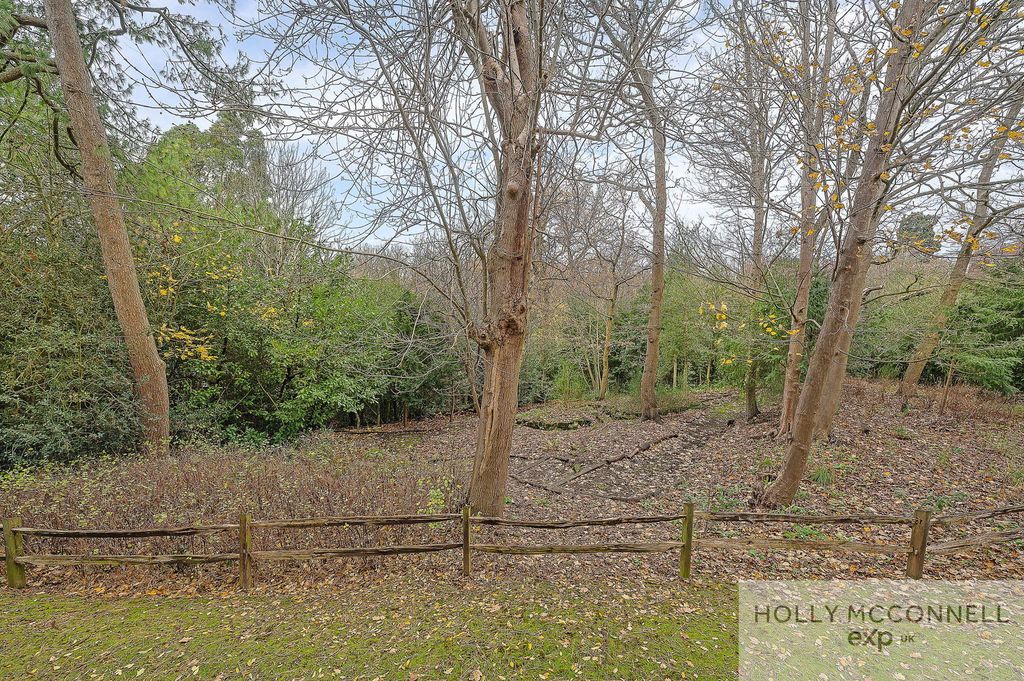 Property photo 2 of 23