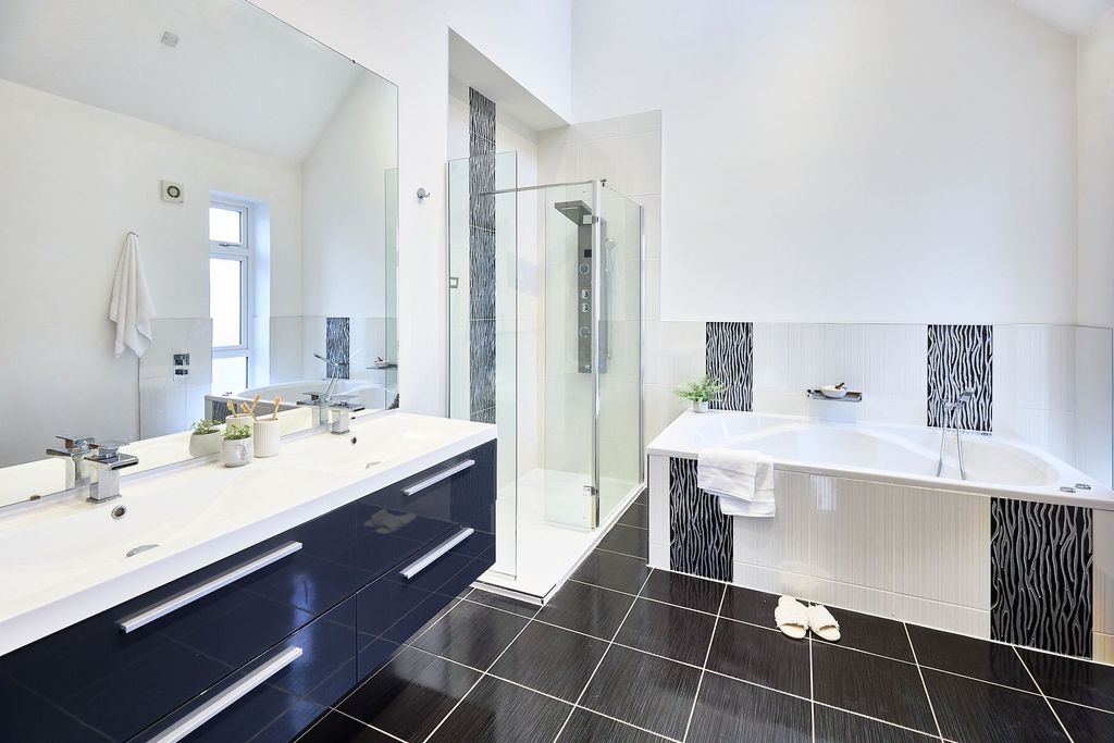 Additional image 25 of 8 bed detached house for saleCragtops, Kirk Smeaton WF8