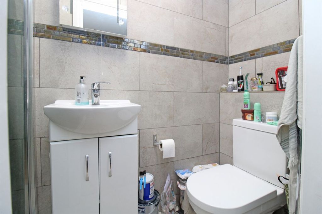 Property photo 3 of 3