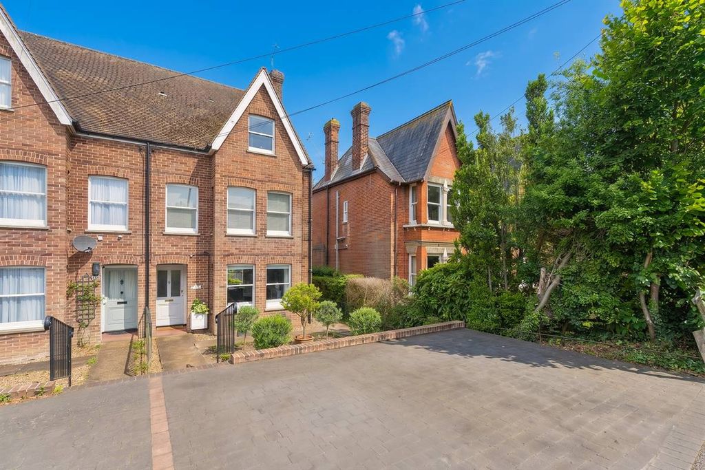 Property photo 1 of 24