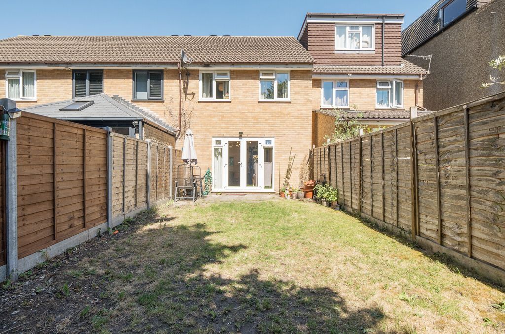 Property photo 1 of 14 1318340-14-687153...