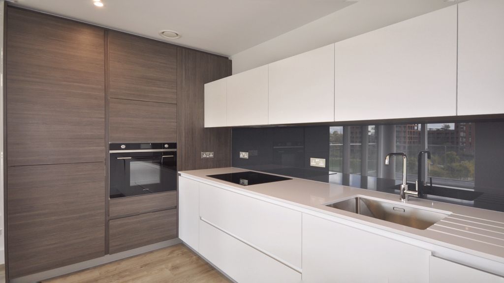 Property photo 2 of 10 Photo 03